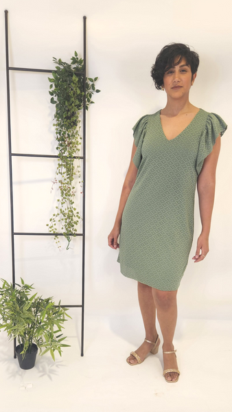 שמלת בלרינה שמלה בגזרה ישרה בירוק אבוקדו מושלם