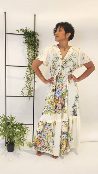 שמלה פרחונית מקסי לבן ריזורט