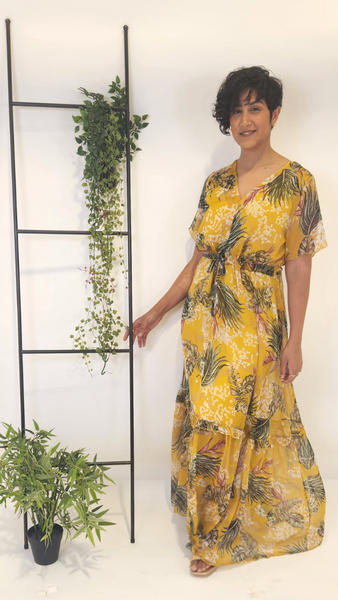 שמלה פרחונית צהוב חרדל ריזורט