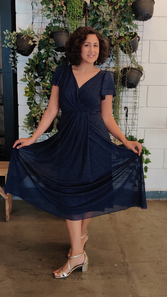 בלה כחול מנצנץ