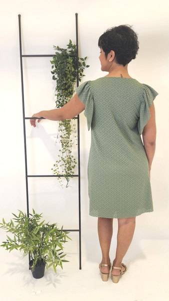 שמלת בלרינה שמלה בגזרה ישרה בירוק אבוקדו מושלם