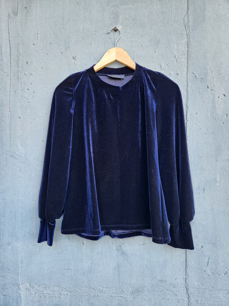 חולצת קטיפה שרוול נייבי