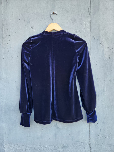 חולצת קטיפה שרוול נייבי