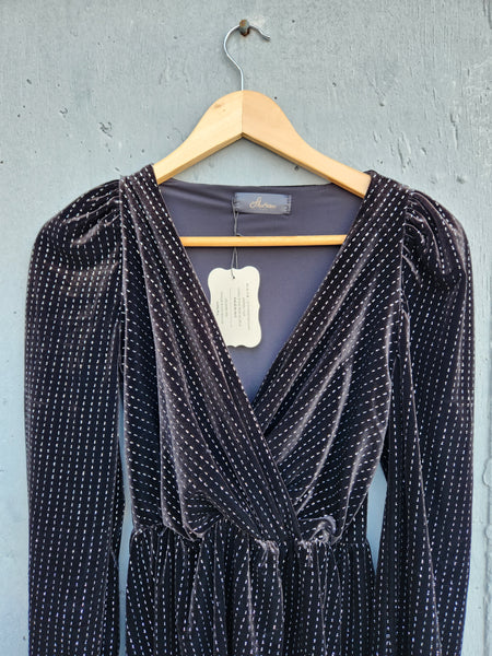 מעטפת קטיפה שרוול ארוך שחור/כסוף