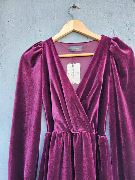 מעטפת קטיפה שרוול ארוך סגול חציל