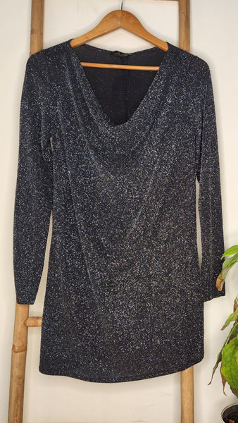 שמלת דרפה בכסף שחור