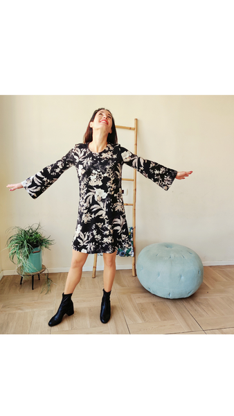 שמלת מנגו שחור פרחוני