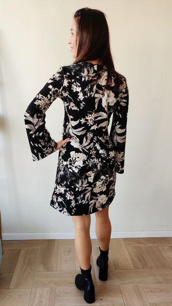 שמלת מנגו שחור פרחוני