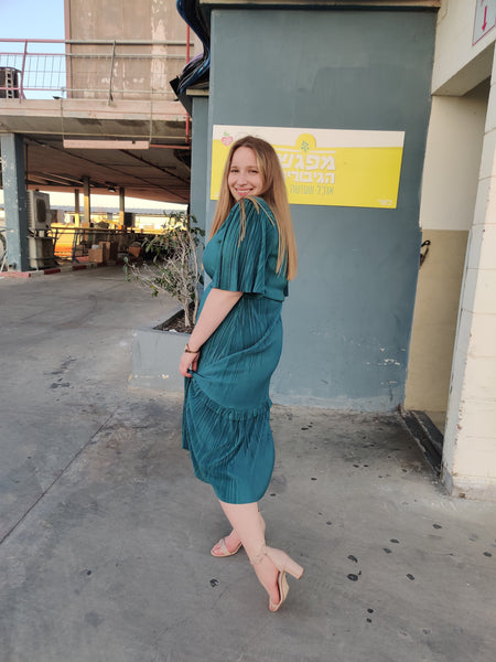 שמלת מלאניה מידי ירוק מושלם