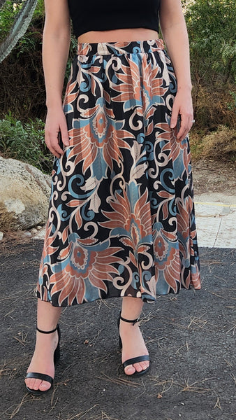 חצאית ולרי מודפס - שחור פרחים גדולים