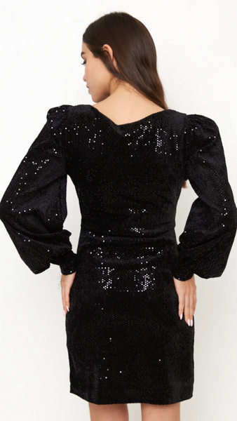 זנדיה פאייט שחור