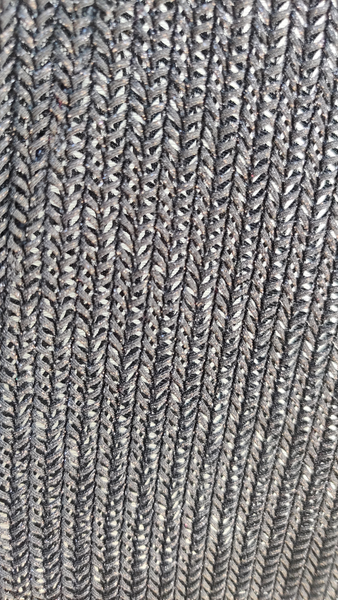 עליונית מיקי סריג שחור